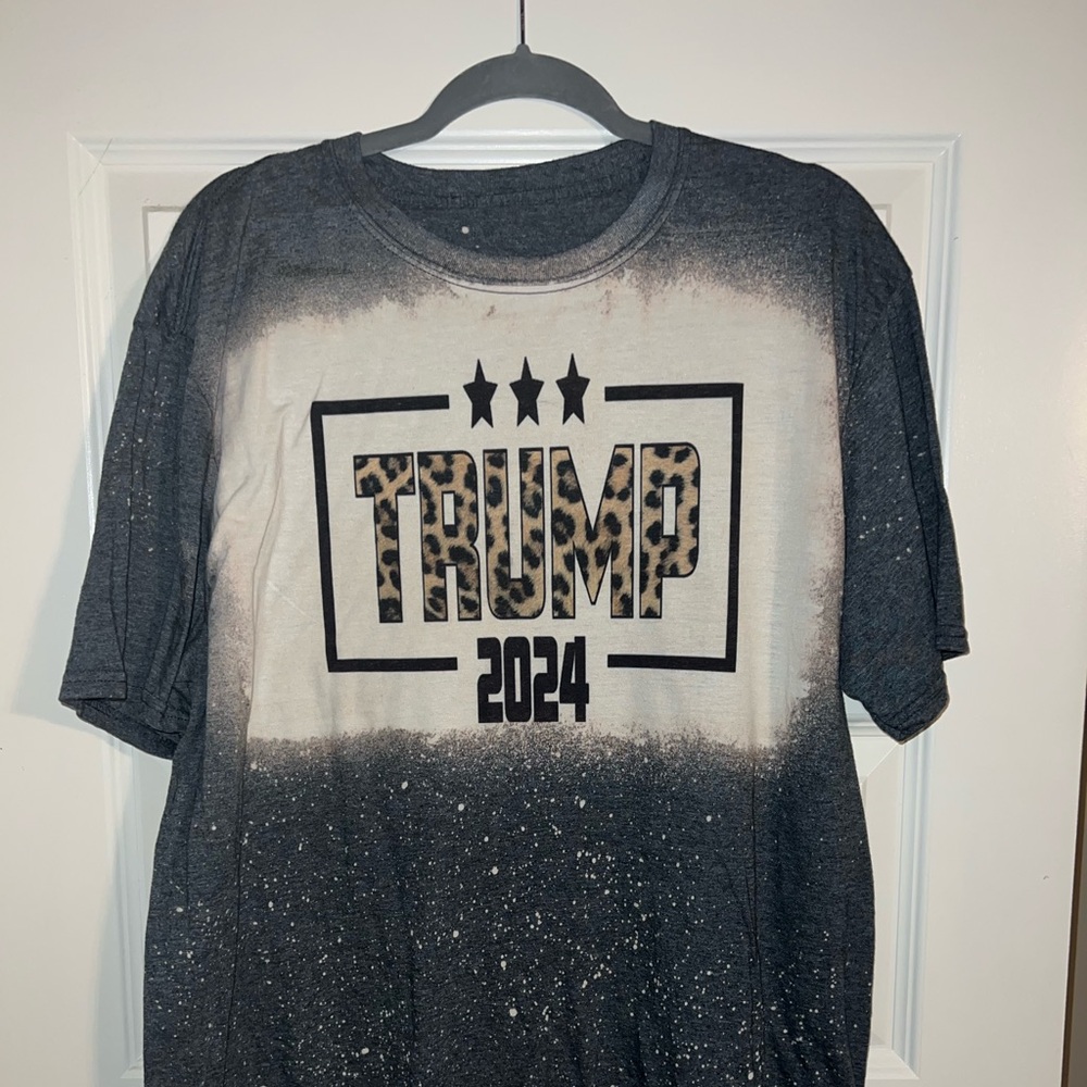 XL unisex soft TRUMP 2024 tee